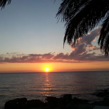 לינה וארוחת בוקר Serra E Mesu 3*