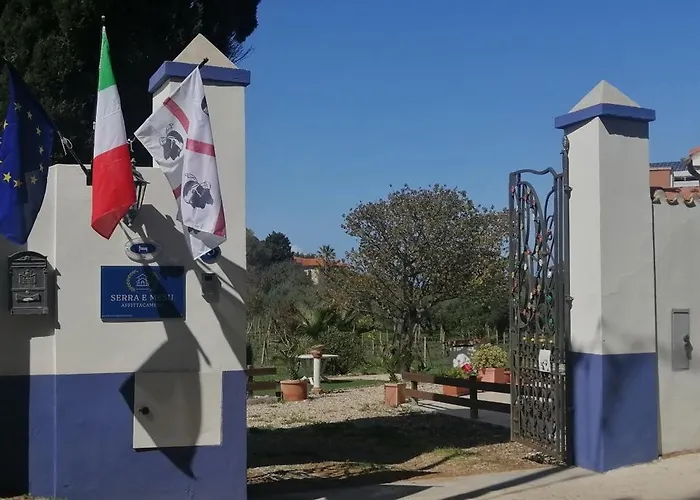 Serra E Mesu Affittacamere 3* Magomadas