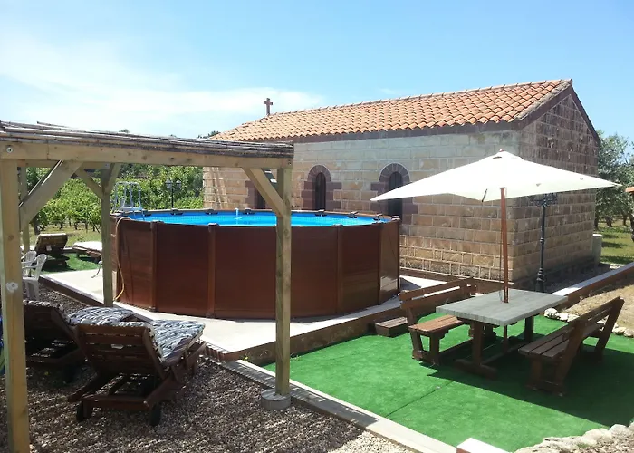 Bed & Breakfast Serra E Mesu Affittacamere 3*
