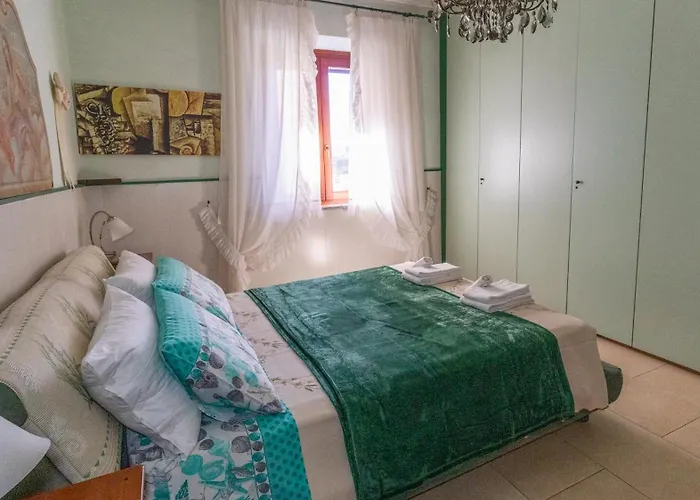 Bed & Breakfast Serra E Mesu Affittacamere 3*