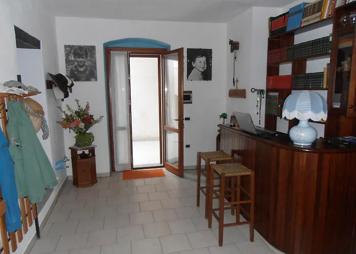 Serra E Mesu Affittacamere Bed & Breakfast 3*